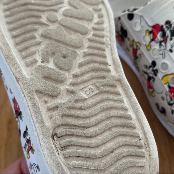 Native x Disney 9 White Jefferson Mickey Mouse Slip On Shoes Unisex - Picture 9 of 10